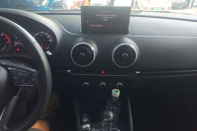 Used Audi A3 2020 Limousine 35 TFSI Fashion Edition China VI Emission Standard Audio And AC Panel