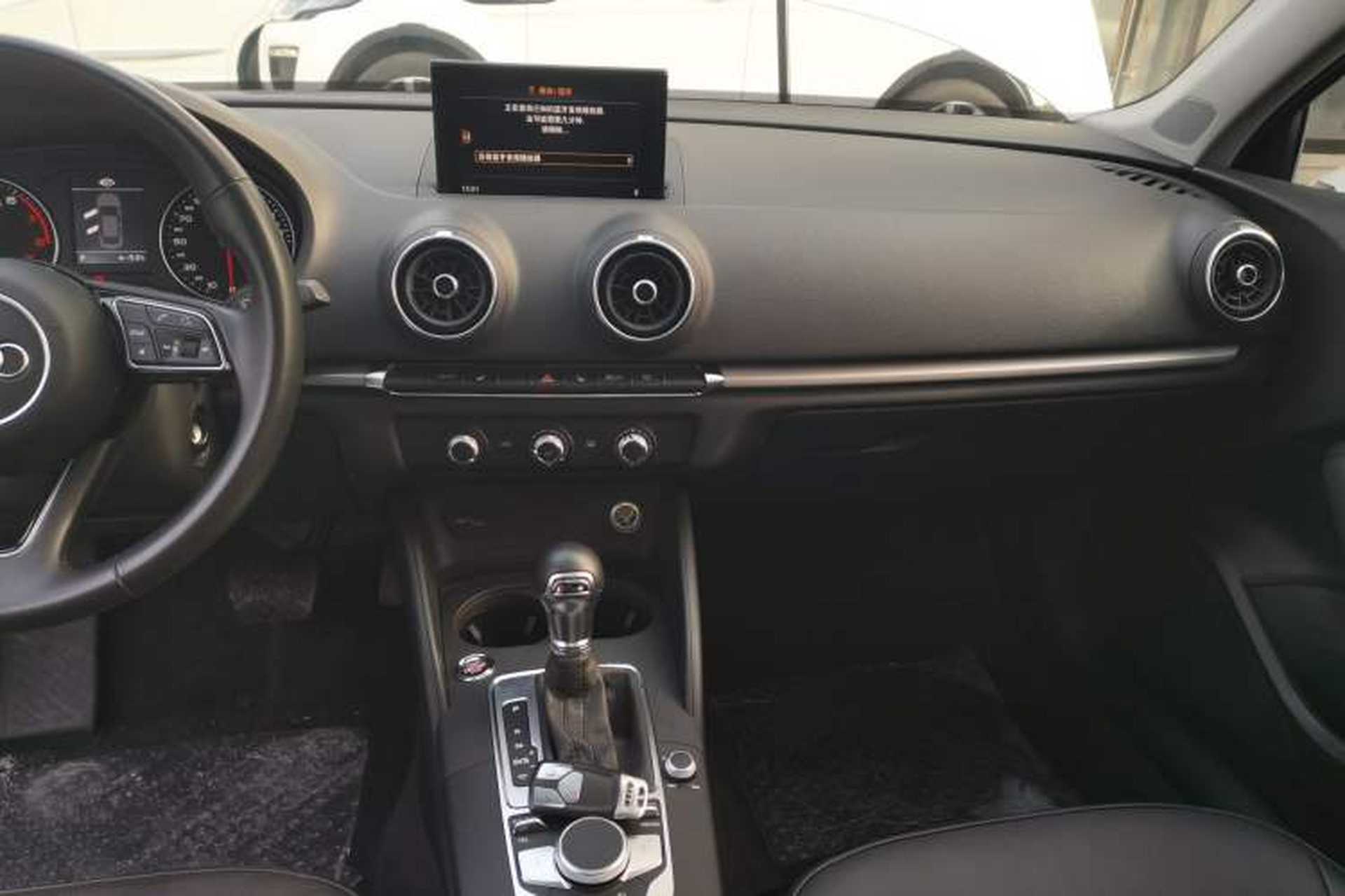 Used Audi A3 2020 Restyled Limousine 35 TFSI Ambition Version China VI Audio And AC Panel
