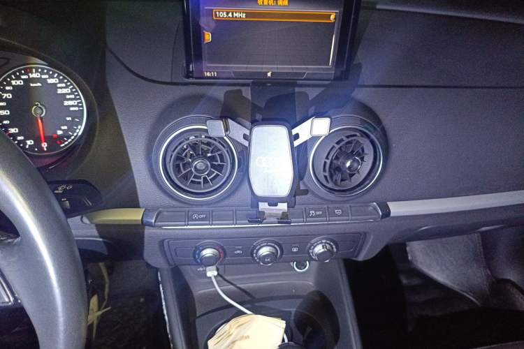 Used Audi A3 2020 Limousine 35 TFSI Ambition China VI Audio And AC Panel