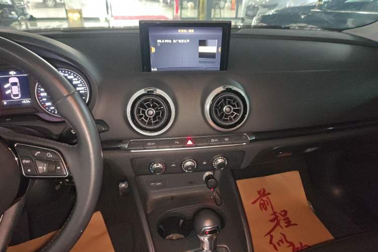 Used Audi A3 2020 Limousine 35 TFSI Fashion Edition China VI Emission Standard Audio And AC Panel