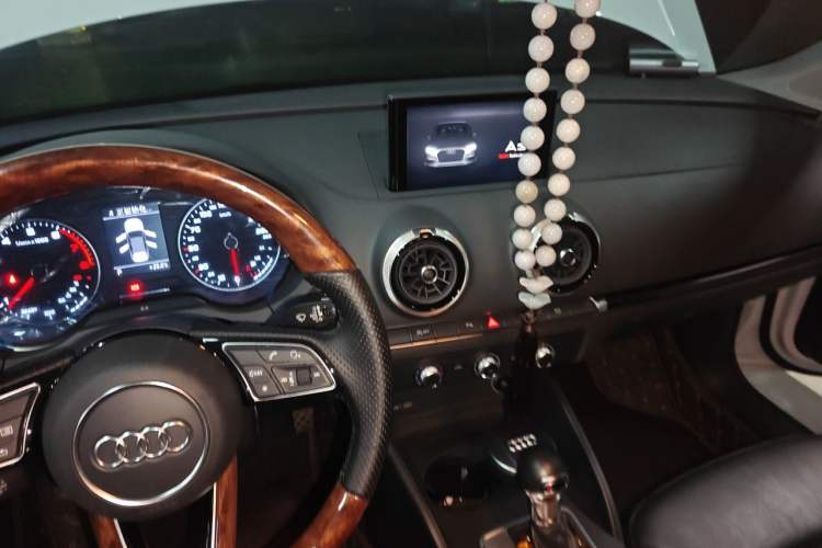 Used Audi A3 2020 Sportback 35 TFSI Fashion Edition China VI Emission Standard Audio And AC Panel