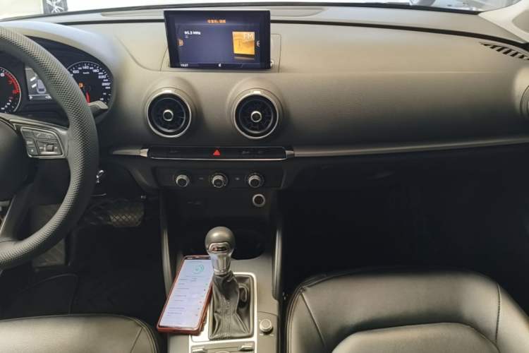 Used Audi A3 2020 Limousine 35 TFSI Ambition China VI Audio And AC Panel