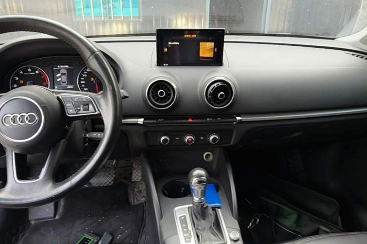 Used Audi A3 2020 Limousine 35 TFSI Ambition China VI Audio And AC Panel