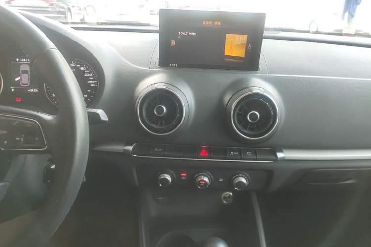 Used Audi A3 2020 Sportback 35 TFSI Ambition China VI Audio And AC Panel