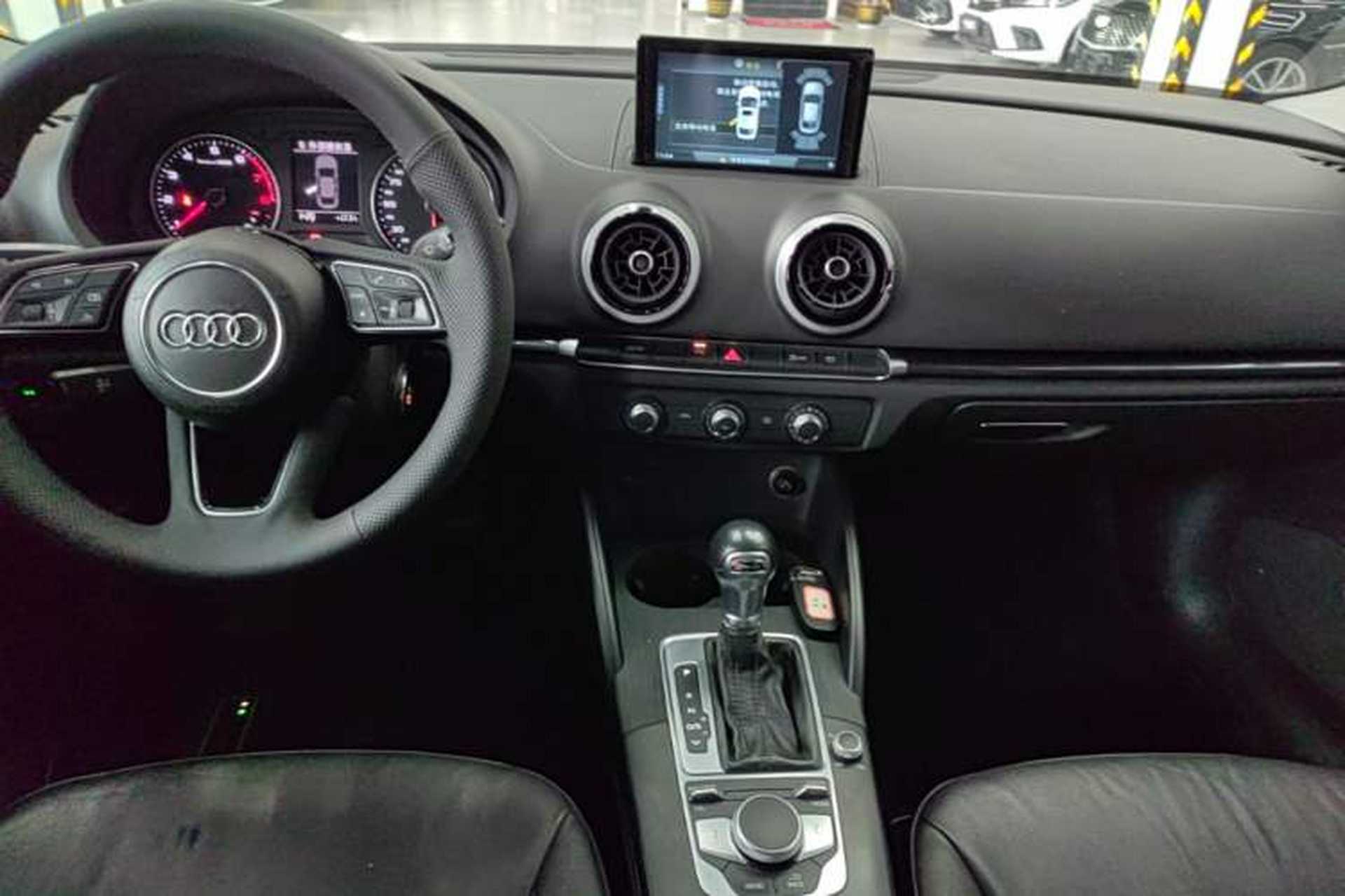 Used Audi A3 2020 Limousine 35 TFSI Fashion Edition China VI Emission Standard Audio And AC Panel