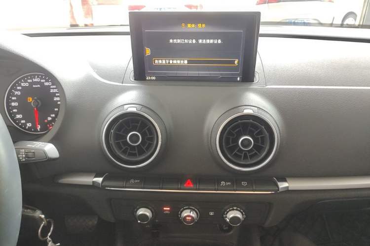 Used Audi A3 2020 Restyled Sportback 35 TFSI Entry-Level China VI Emission Standard Audio And AC Panel