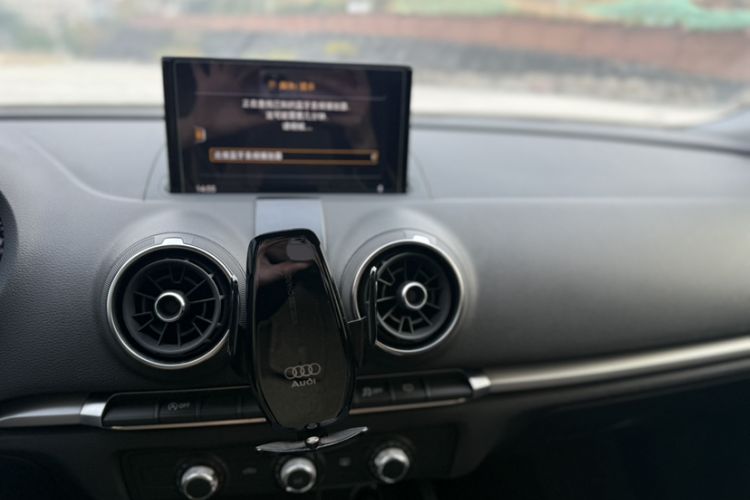 Used Audi A3 2020 Limousine 35 TFSI Ambition China VI Audio And AC Panel