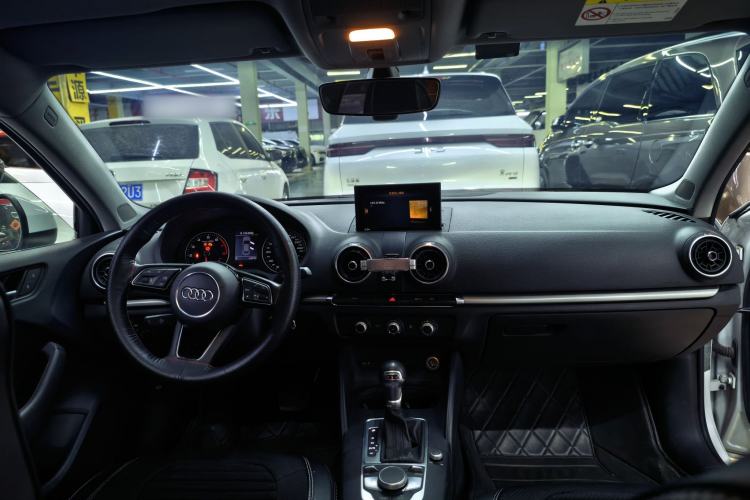 Used Audi A3 2020 Restyled Limousine 35 TFSI Ambition Version China VI Audio And AC Panel
