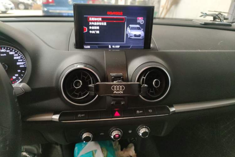 Used Audi A3 2020 Sportback 35 TFSI Ambition China VI Audio And AC Panel