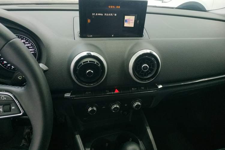 Used Audi A3 2020 Limousine 35 TFSI Fashion Edition China VI Emission Standard Audio And AC Panel