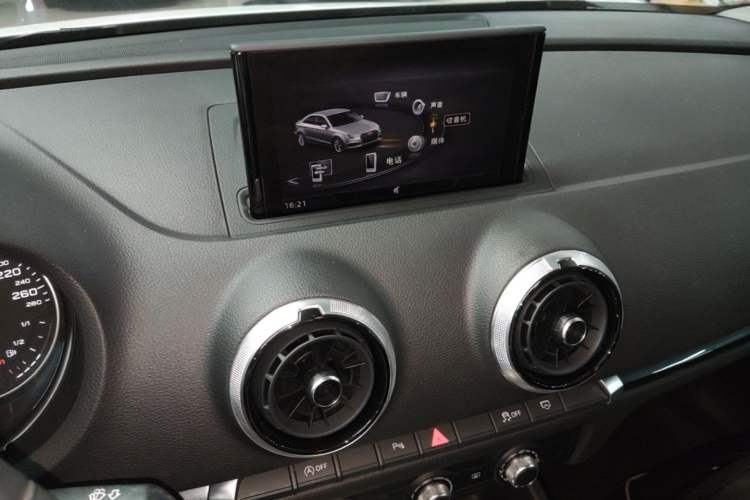 Used Audi A3 2020 Limousine 35 TFSI Fashion Edition China VI Emission Standard Audio And AC Panel