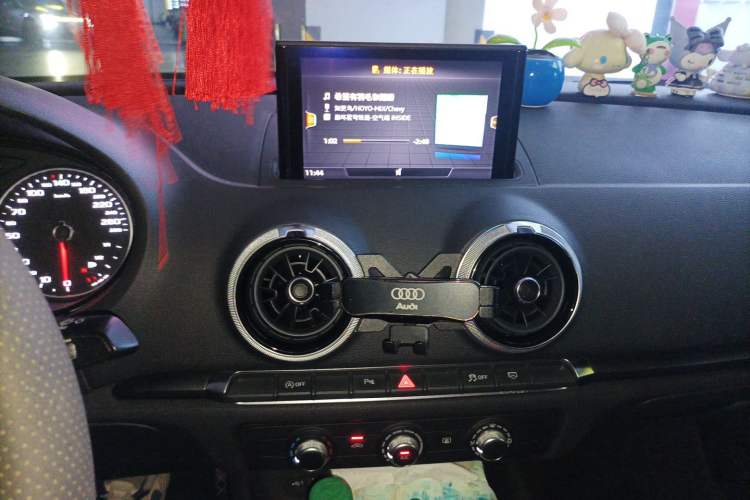 Used Audi A3 2020 Limousine 35 TFSI Fashion Edition China VI Emission Standard Audio And AC Panel