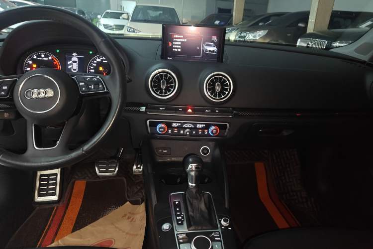 Used Audi A3 2020 Limousine 35 TFSI Style Edition China VI Emission Standard Audio And AC Panel