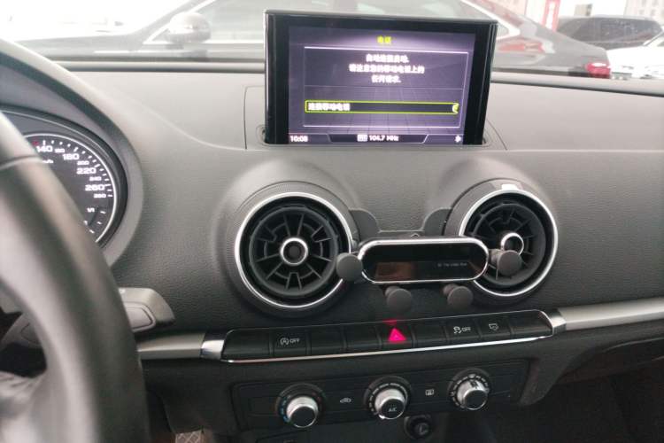 Used Audi A3 2020 Restyled Limousine 35 TFSI Ambition Version China VI Audio And AC Panel