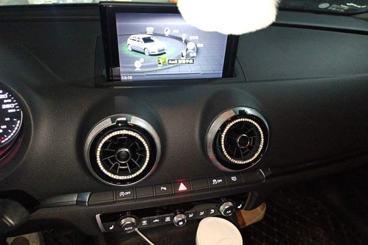 Used Audi A3 2020 Sportback 35 TFSI Fashion Edition China VI Emission Standard Audio And AC Panel