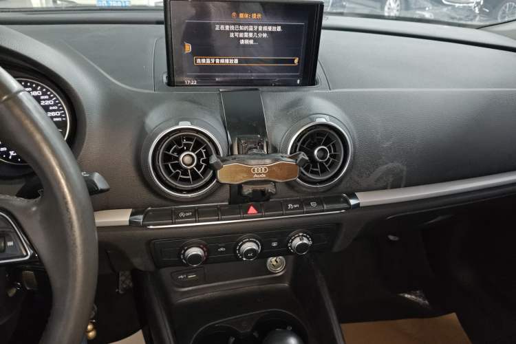Used Audi A3 2020 Restyled Sportback 35 TFSI Entry-Level China VI Emission Standard Audio And AC Panel