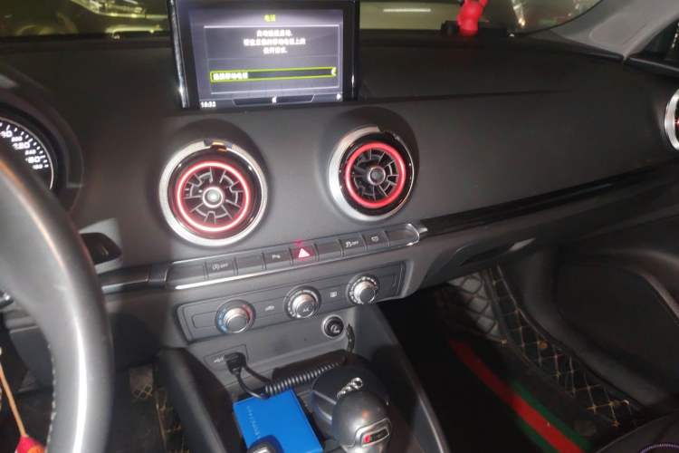 Used Audi A3 2020 Limousine 35 TFSI Fashion Edition China VI Emission Standard Audio And AC Panel