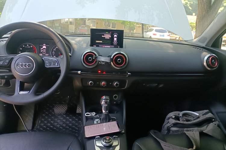 Used Audi A3 2020 Limousine 35 TFSI Fashion Edition China VI Emission Standard Audio And AC Panel