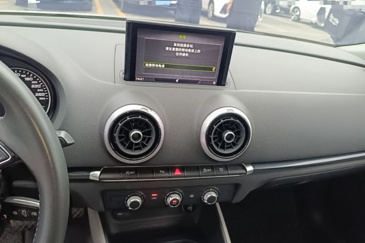 Used Audi A3 2020 Sportback 35 TFSI Fashion Edition China VI Emission Standard Audio And AC Panel