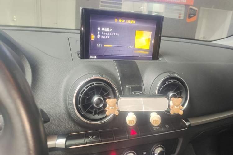 Used Audi A3 2020 Restyled Sportback 35 TFSI Entry-Level China VI Emission Standard Audio And AC Panel