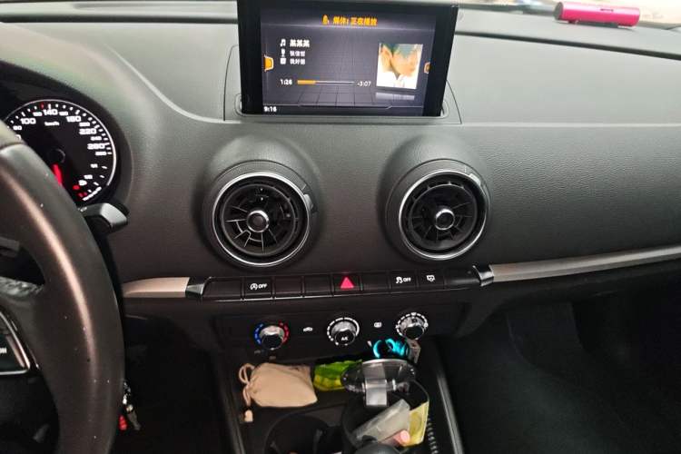 Used Audi A3 2020 Limousine 35 TFSI Ambition China VI Audio And AC Panel