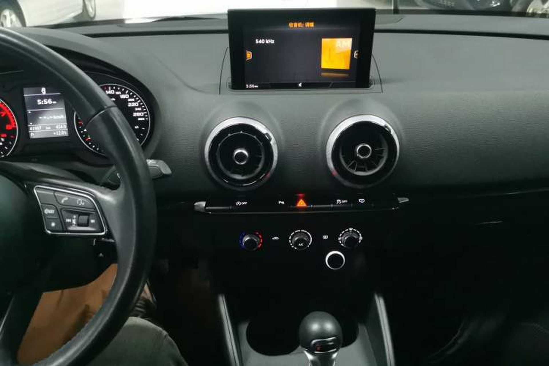 Used Audi A3 2020 Sportback 35 TFSI Fashion Edition China VI Emission Standard Audio And AC Panel