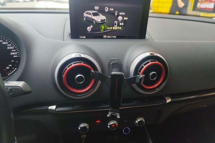 Used Audi A3 2020 Sportback 35 TFSI Fashion Edition China VI Emission Standard Audio And AC Panel