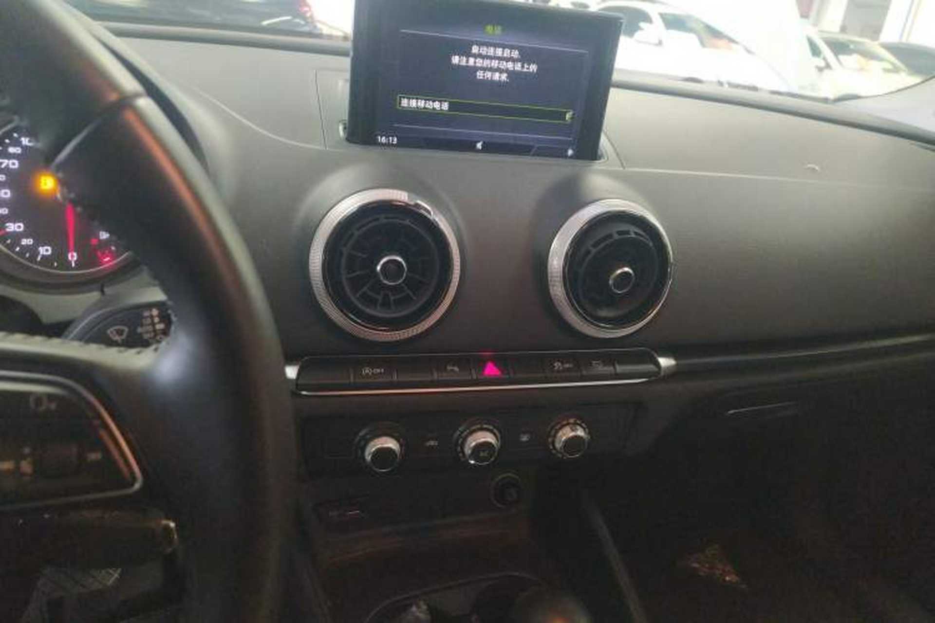 Used Audi A3 2020 Limousine 35 TFSI Fashion Edition China VI Emission Standard Audio And AC Panel
