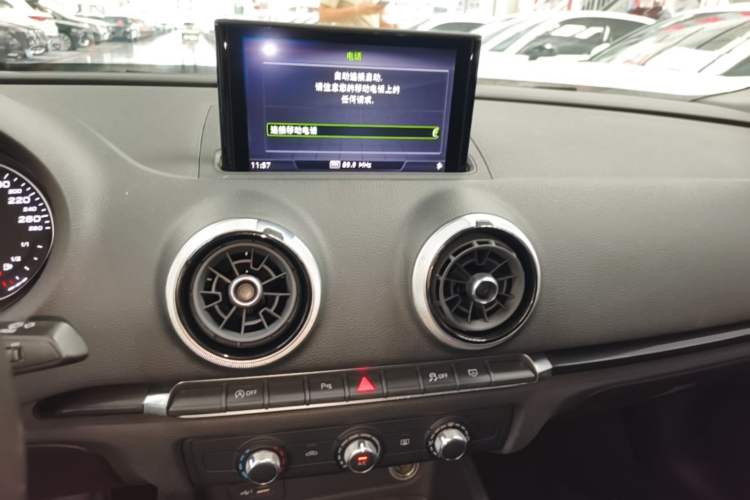 Used Audi A3 2020 Limousine 35 TFSI Fashion Edition China VI Emission Standard Audio And AC Panel