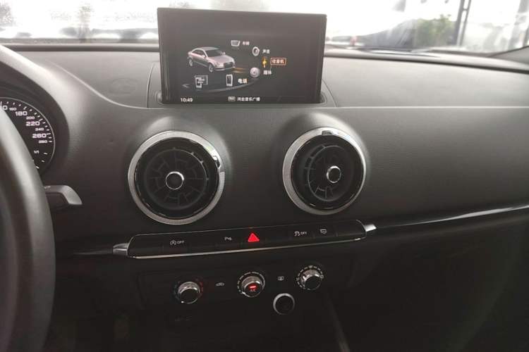 Used Audi A3 2020 Limousine 35 TFSI Fashion Edition China VI Emission Standard Audio And AC Panel
