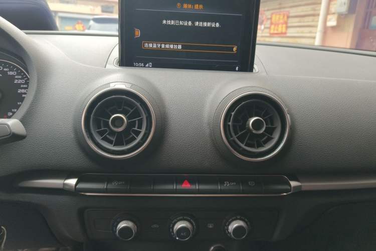 Used Audi A3 2020 Restyled Sportback 35 TFSI Entry-Level China VI Emission Standard Audio And AC Panel