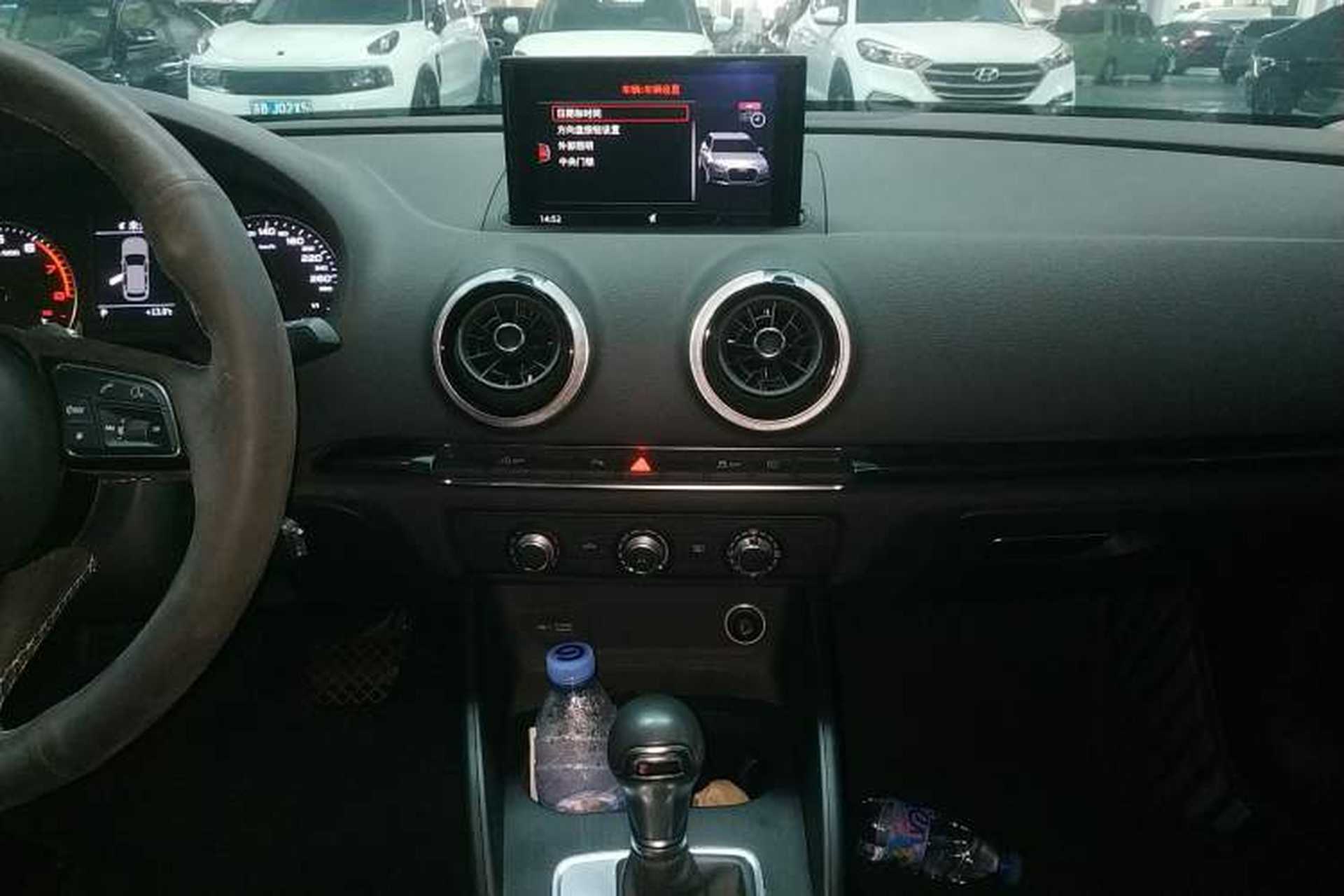 Used Audi A3 2020 Sportback 35 TFSI Fashion Edition China VI Emission Standard Audio And AC Panel