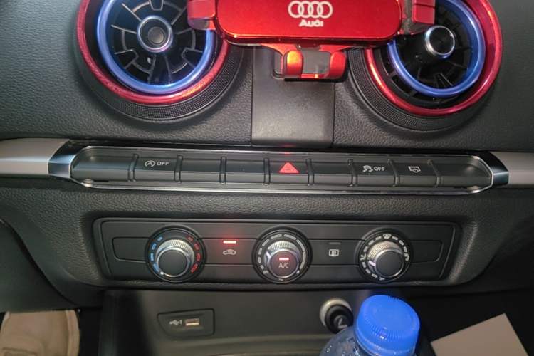Used Audi A3 2020 Sportback 35 TFSI Ambition China VI Audio And AC Panel