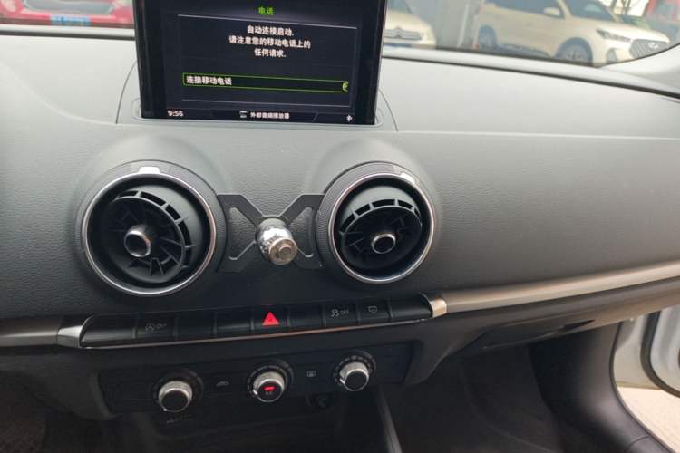Used Audi A3 2020 Restyled Limousine 35 TFSI Ambition Version China VI Audio And AC Panel