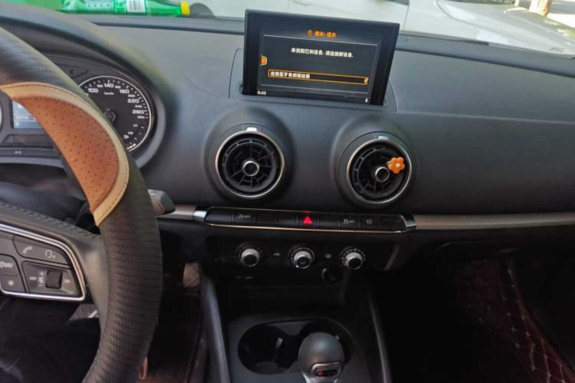 Used Audi A3 2020 Restyled Sportback 35 TFSI Entry-Level China VI Emission Standard Audio And AC Panel