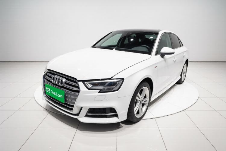 Używany Audi A3 2020 Limousine 35 TFSI Fashion Edition China VI Emission Standard Guazi used car, China used car export, Used car for sale, Used cars, Cheapest cars for sale