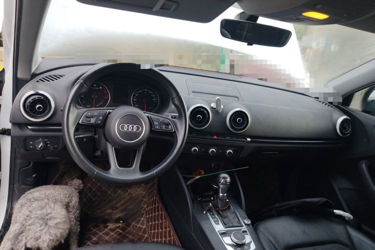 Used Audi A3 2020 Limousine 35 TFSI Fashion Edition China VI Emission Standard Center Console