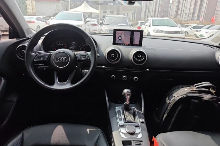 Used Audi A3 2020 Limousine 35 TFSI Fashion Edition China VI Emission Standard Center Console