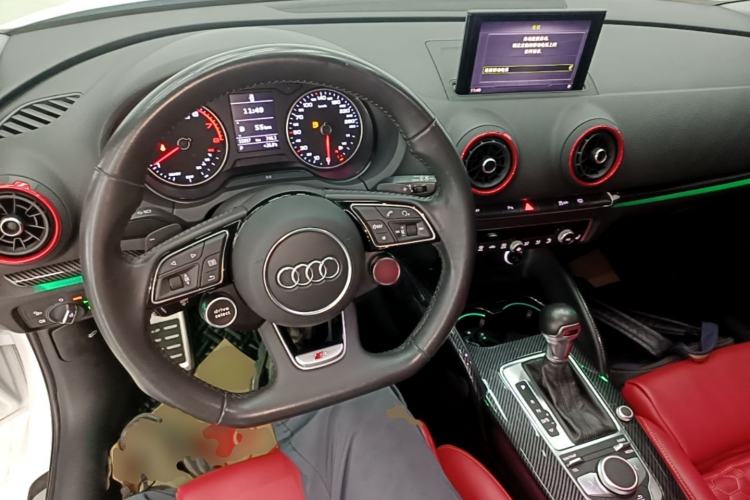 Used Audi A3 2020 Sportback 35 TFSI Fashion Edition China VI Emission Standard Center Console