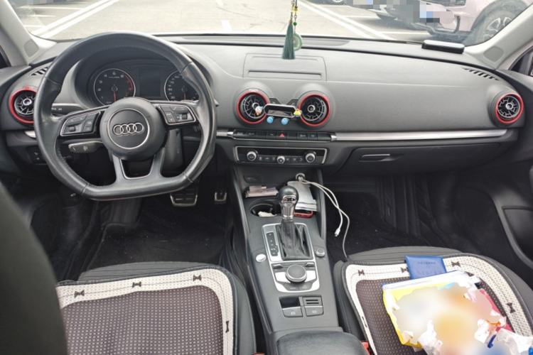 Used Audi A3 2020 Limousine 35 TFSI Sporty Version China VI Center Console