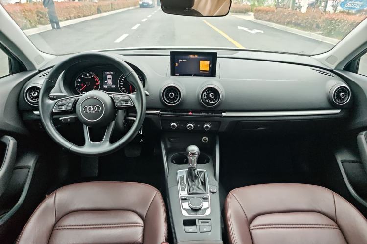 Used Audi A3 2020 Sportback 35 TFSI Ambition China VI Center Console