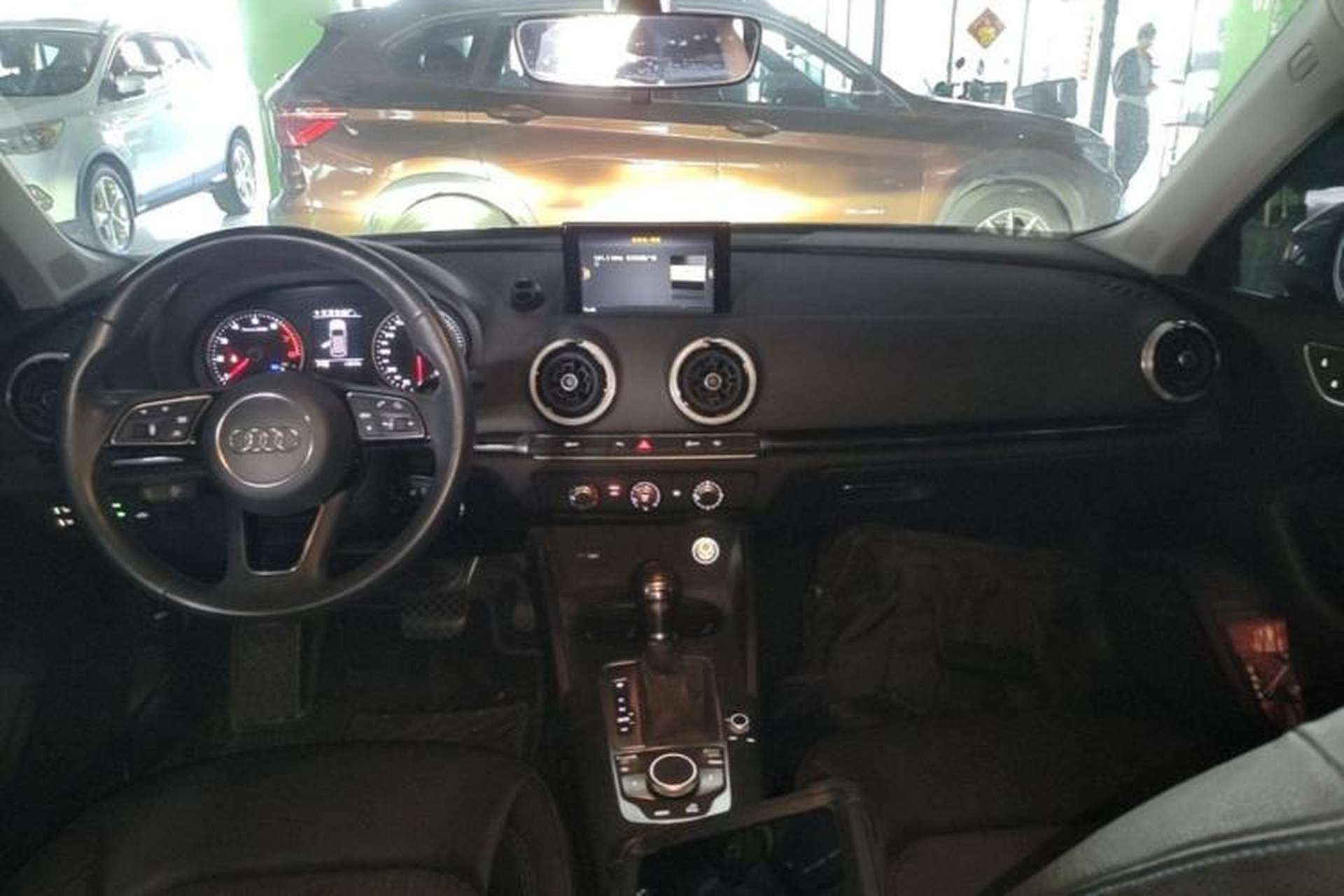 Used Audi A3 2020 Sportback 35 TFSI Fashion Edition China VI Emission Standard Center Console