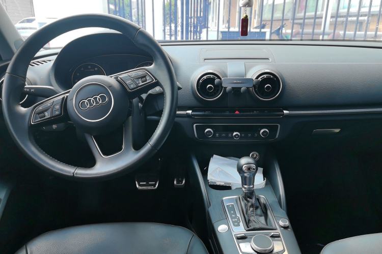 Used Audi A3 2020 Sportback 35 TFSI Style Edition China VI Emission Standard Center Console