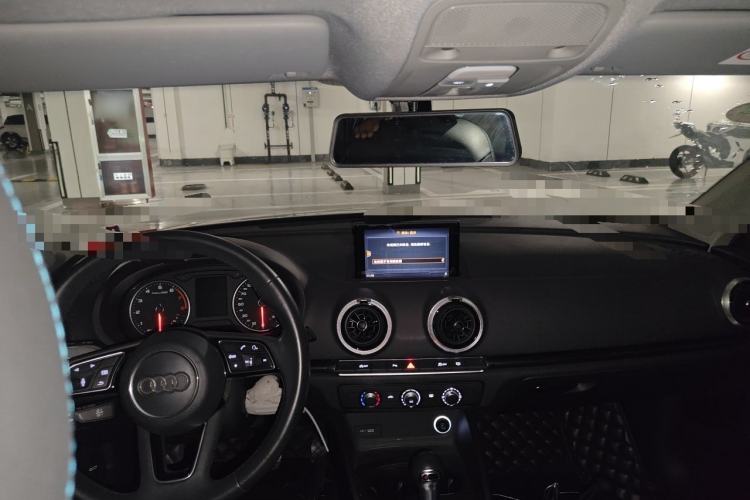 Used Audi A3 2020 Limousine 35 TFSI Fashion Edition China VI Emission Standard Center Console