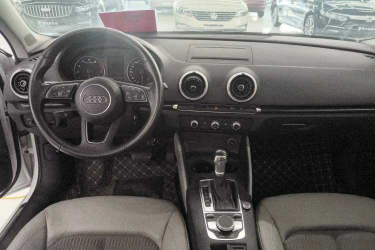 Used Audi A3 2020 Limousine 35 TFSI Style Edition China VI Emission Standard Center Console
