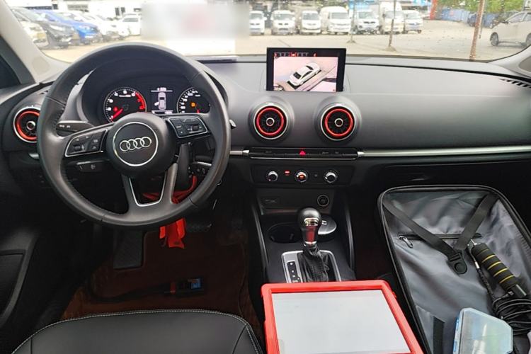 Used Audi A3 2020 Restyled Sportback 35 TFSI Entry-Level China VI Emission Standard Center Console