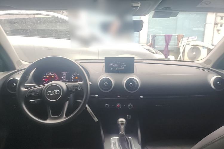 Used Audi A3 2020 Limousine 35 TFSI Fashion Edition China VI Emission Standard Center Console