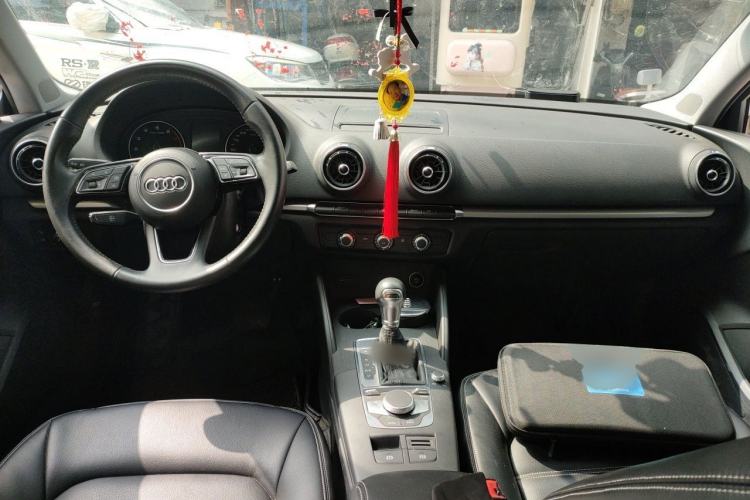 Used Audi A3 2020 Restyled Limousine 35 TFSI Ambition Version China VI Center Console