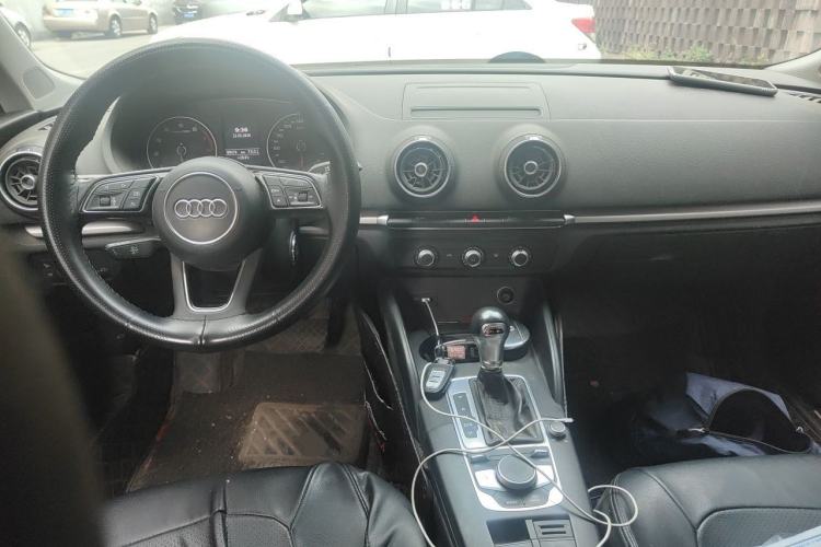 Used Audi A3 2020 Sportback 35 TFSI Ambition China VI Center Console