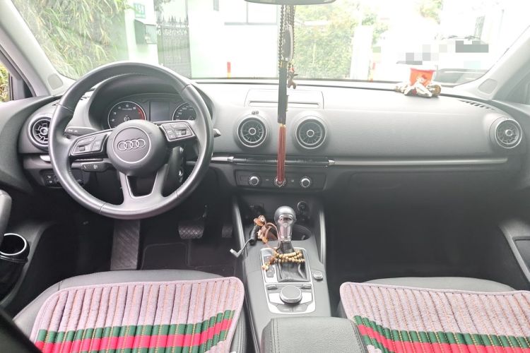 Used Audi A3 2020 Sportback 35 TFSI Ambition China VI Center Console